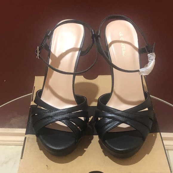 Brand New  Le Chateau  black heels sandals - Picture 1 of 7